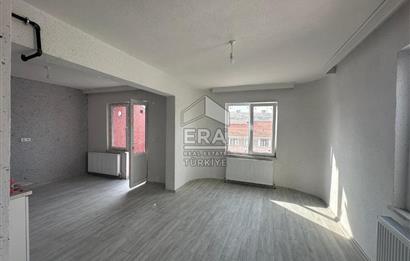 ERA PORT GÜVENCESİYLE KUVA-İ MILLIYE MAHALLESİNDE 4 KATLI BİNA