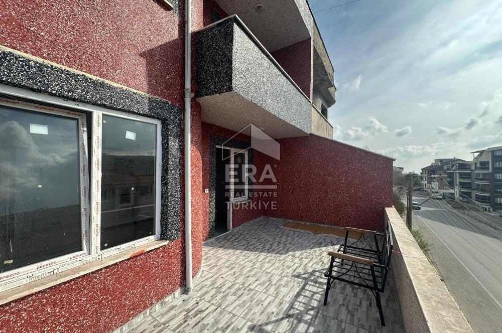 ERA PORT GÜVENCESİYLE KUVA-İ MILLIYE MAHALLESİNDE 4 KATLI BİNA