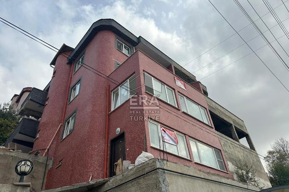 ERA PORT GÜVENCESİYLE KUVA-İ MILLIYE MAHALLESİNDE 4 KATLI BİNA