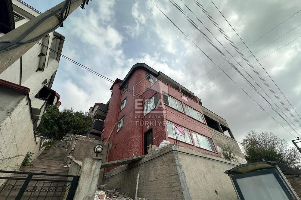 ERA PORT GÜVENCESİYLE KUVA-İ MILLIYE MAHALLESİNDE 4 KATLI BİNA