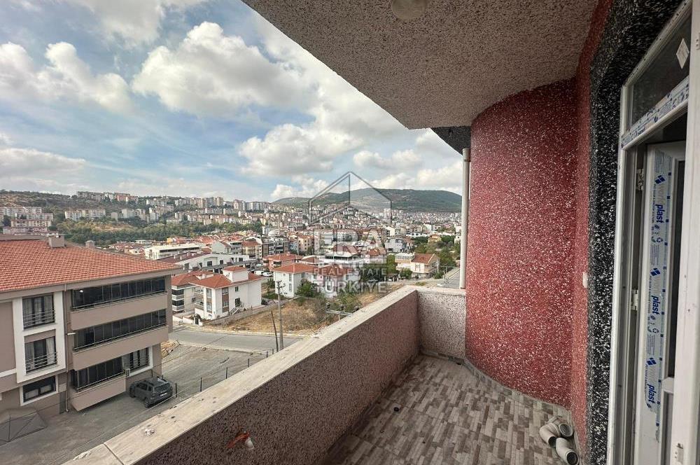 ERA PORT GÜVENCESİYLE KUVA-İ MILLIYE MAHALLESİNDE 4 KATLI BİNA