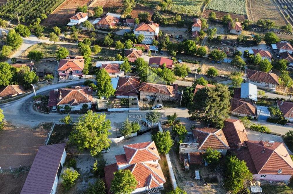 ERA FLY'DAN AKÇAPINAR'DA SATILIK HARİKA KONUMDA ARSA VE EV