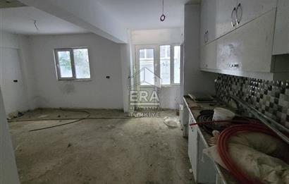 Bahçelievler'de 270 m2 Natamam 3 Katlı Bina