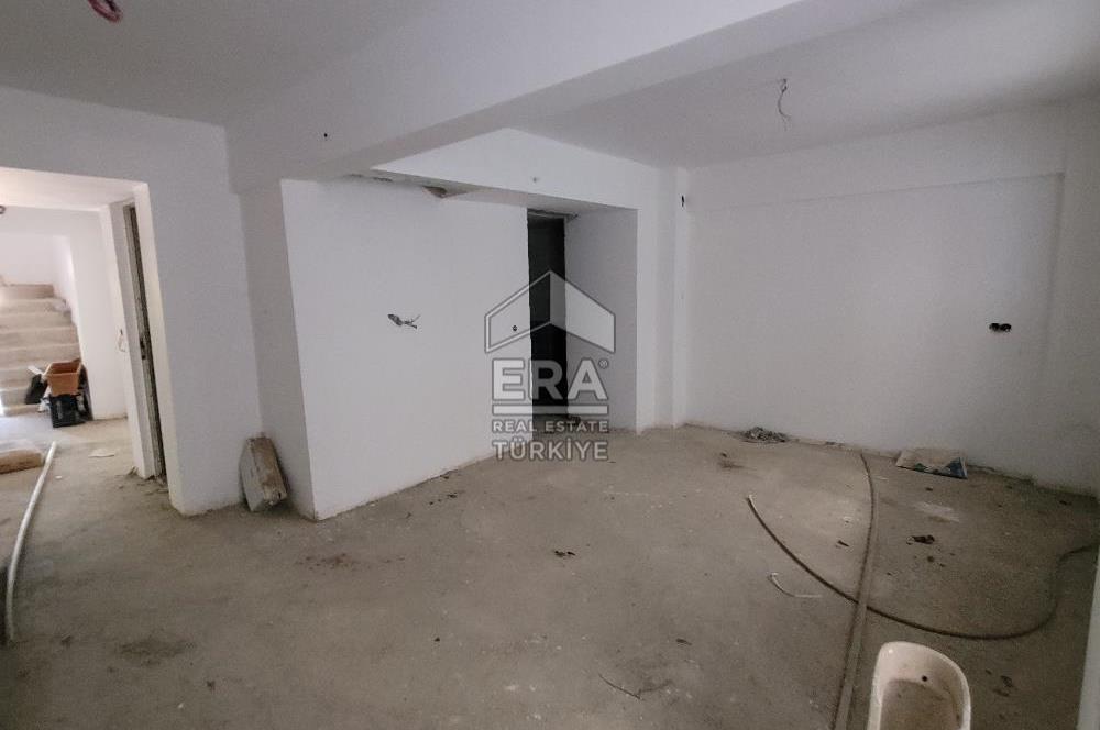 Bahçelievler'de 270 m2 Natamam 3 Katlı Bina
