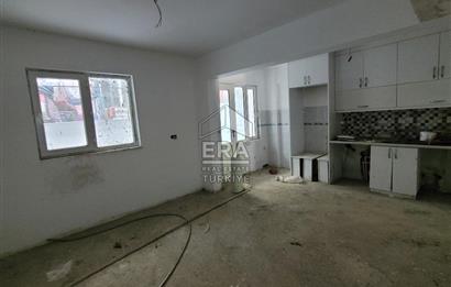 Bahçelievler'de 270 m2 Natamam 3 Katlı Bina