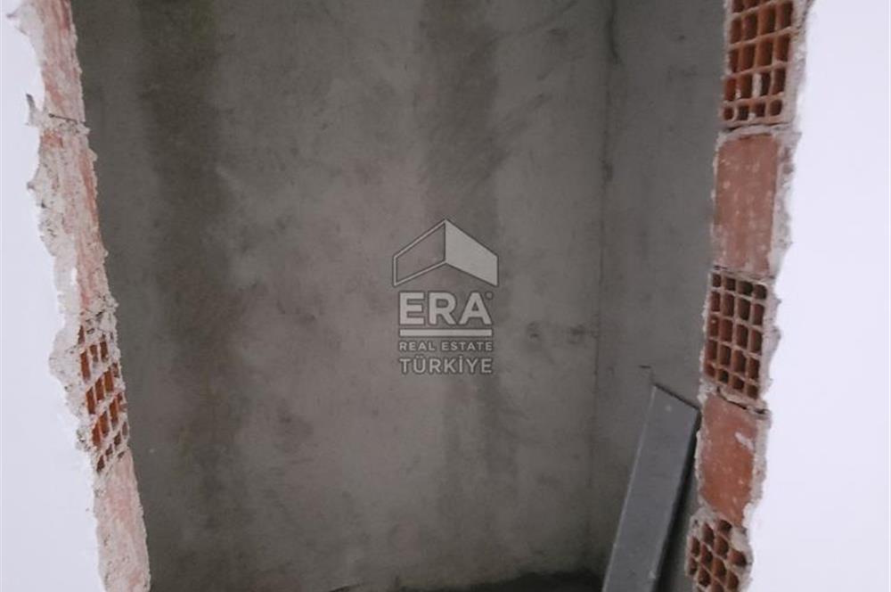 Bahçelievler'de 270 m2 Natamam 3 Katlı Bina