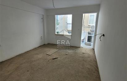 Bahçelievler'de 270 m2 Natamam 3 Katlı Bina