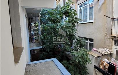 Bahçelievler'de 270 m2 Natamam 3 Katlı Bina