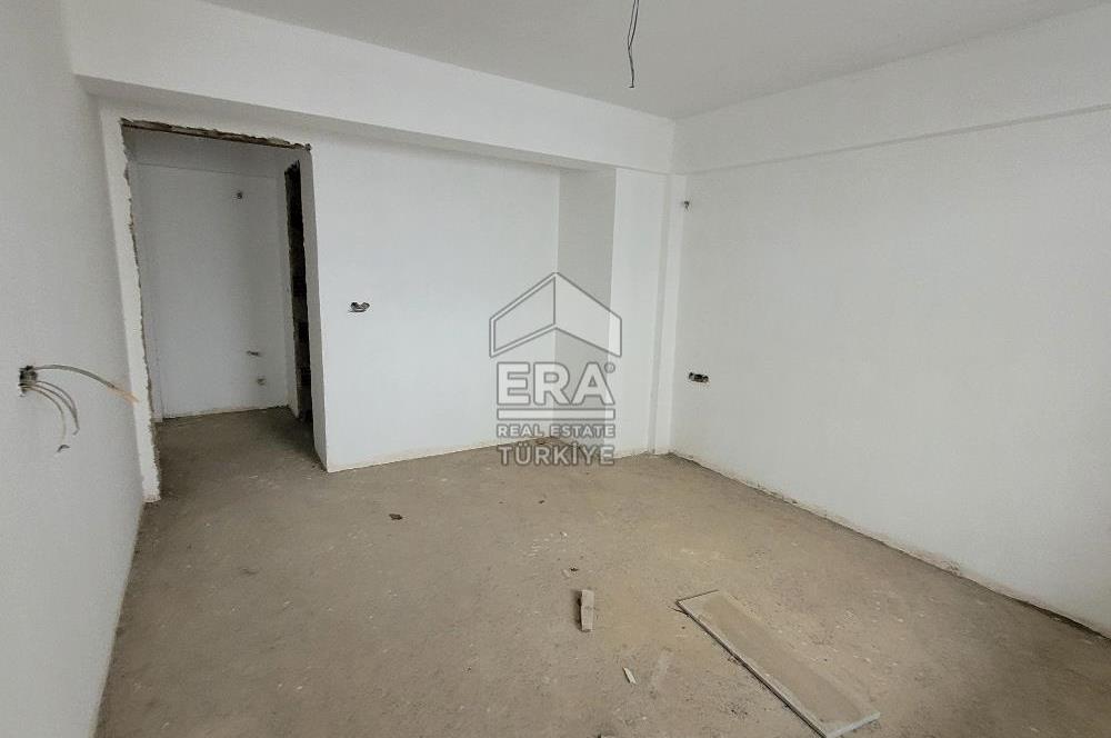Bahçelievler'de 270 m2 Natamam 3 Katlı Bina