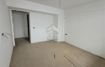 Bahçelievler'de 270 m2 Natamam 3 Katlı Bina