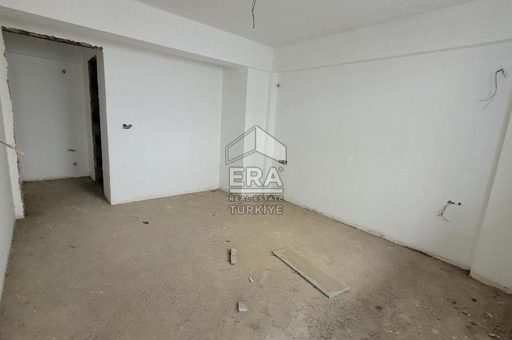 Bahçelievler'de 270 m2 Natamam 3 Katlı Bina