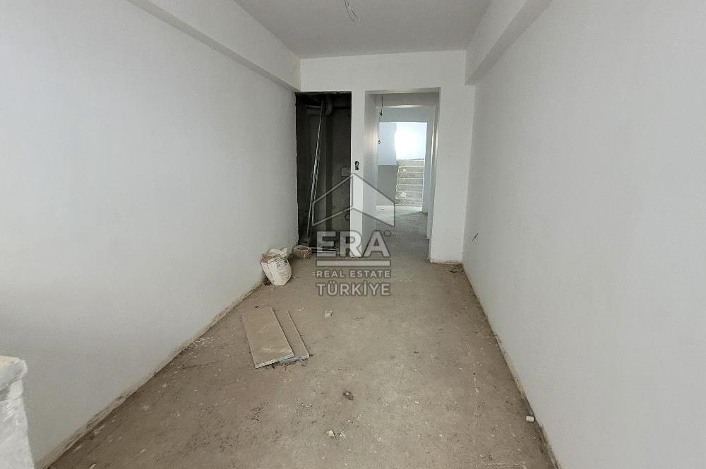Bahçelievler'de 270 m2 Natamam 3 Katlı Bina