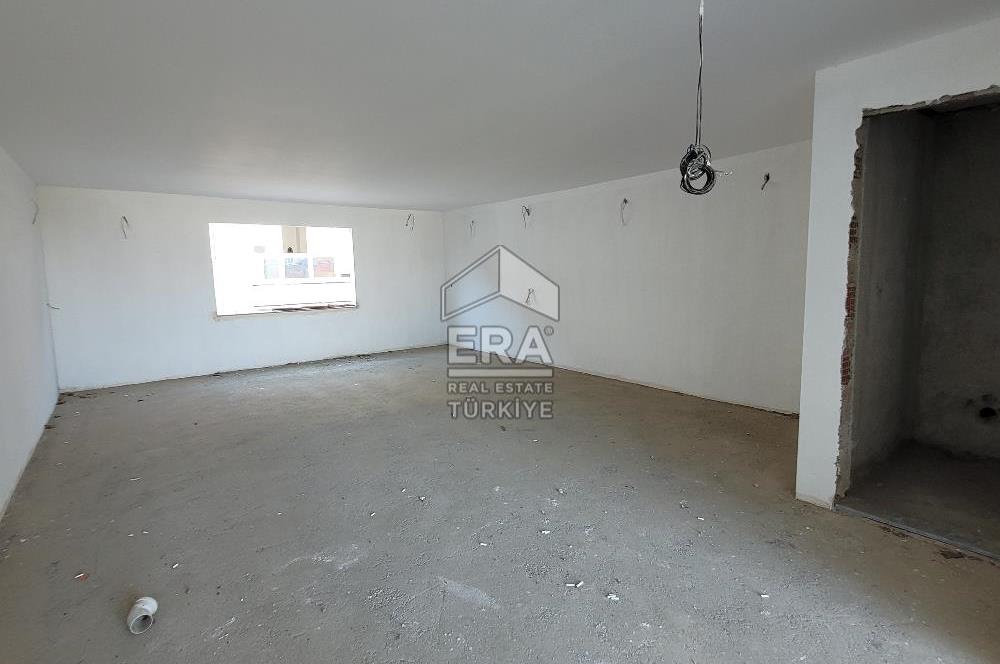 Bahçelievler'de 270 m2 Natamam 3 Katlı Bina