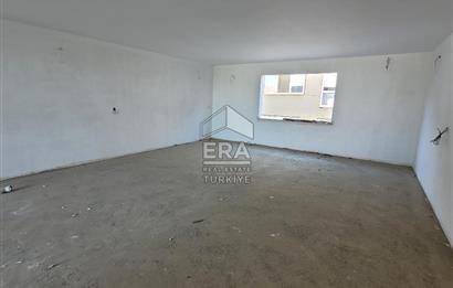 Bahçelievler'de 270 m2 Natamam 3 Katlı Bina