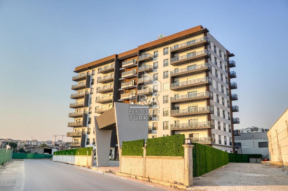 Katip Çelebi Üniversitesi Yakını Site İçinde Satılık 2+1 Daire