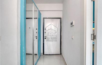 Katip Çelebi Üniversitesi Yakını Site İçinde Satılık 2+1 Daire