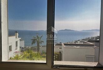 Eşi Benzeri Yok.Bahçeli,Deniz Manzaralı,Havuzlu Sitede KöşeVilla