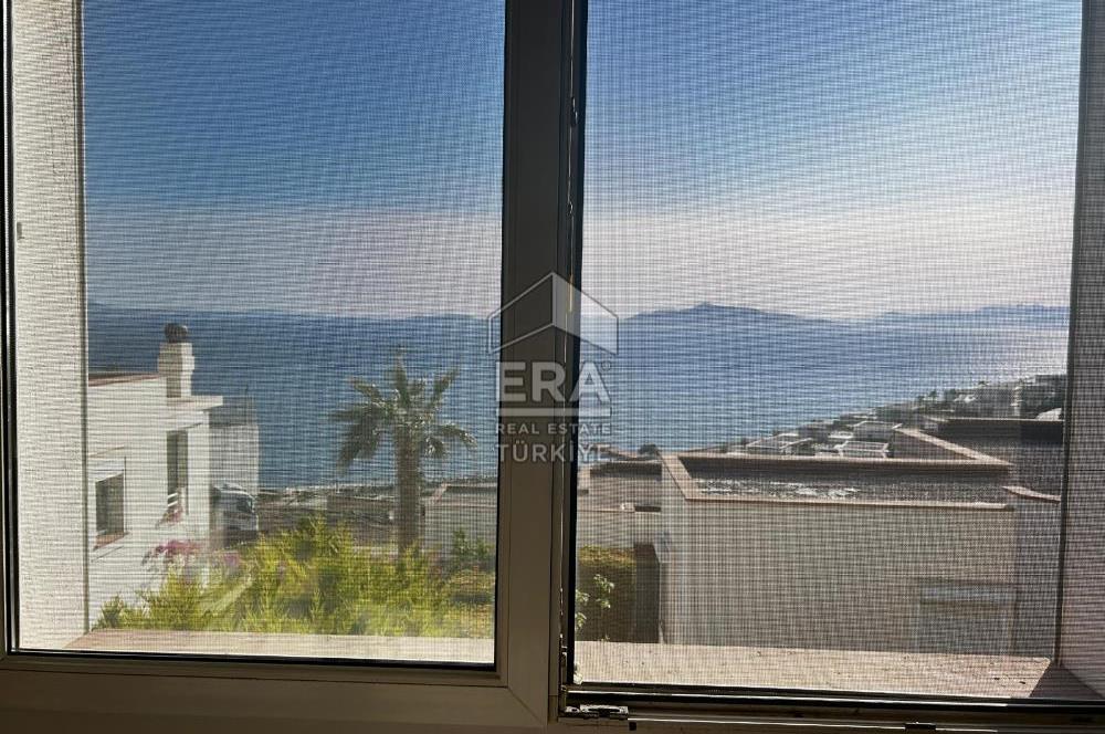 Eşi Benzeri Yok.Bahçeli,Deniz Manzaralı,Havuzlu Sitede KöşeVilla
