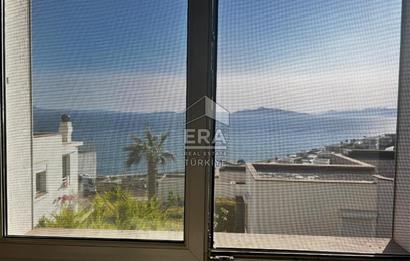 Eşi Benzeri Yok.Bahçeli,Deniz Manzaralı,Havuzlu Sitede KöşeVilla
