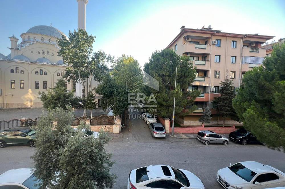 Çamlık Mahallesin'de Arakat Komple Yenilenmiş 3+1 Satılık Daire