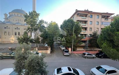 Çamlık Mahallesin'de Arakat Komple Yenilenmiş 3+1 Satılık Daire