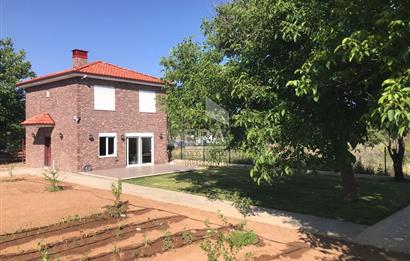 Tavas Bağlar'da Özel Tasarım Olan Villamız Satılıktır