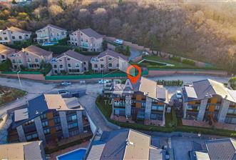 Sarıyer Uskumruköy'de 5+1, 300m2 Lüks İkiz Villa