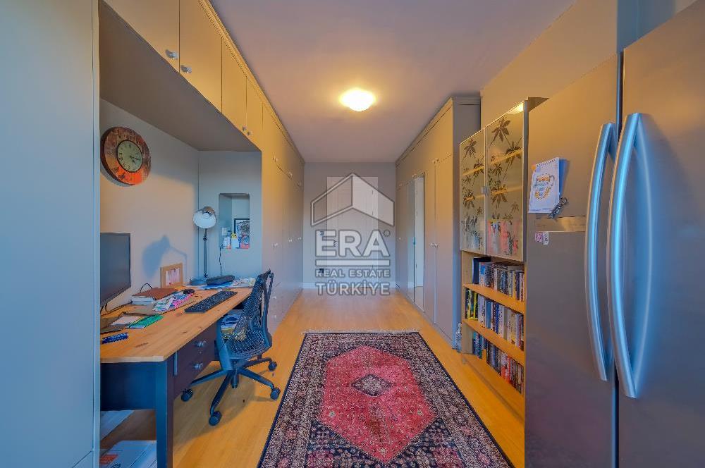 Sarıyer Uskumruköy'de 5+1, 300m2 Lüks İkiz Villa