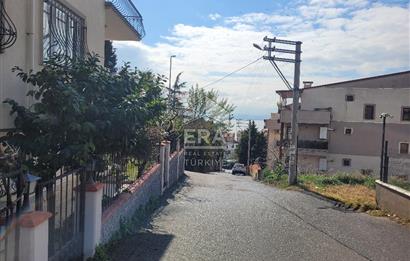 GEBZE DARICA'DA SİTE İÇERİSİNDE DENİZ MANZARALI SATILIK VİLLA