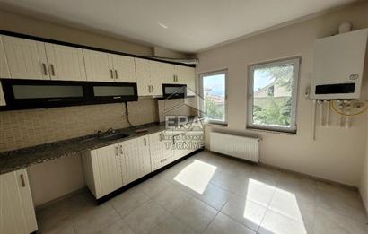 GEBZE DARICA'DA SİTE İÇERİSİNDE DENİZ MANZARALI SATILIK VİLLA