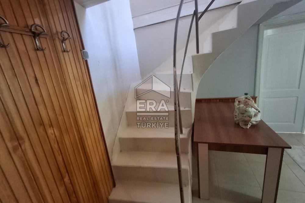 Ayvalık Sakarya Mahallesi 100 m2 Bahçeli Ev