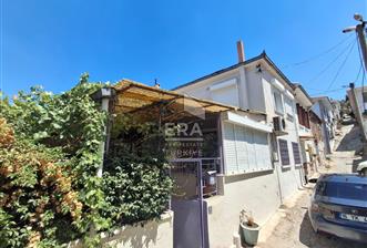 Ayvalık Sakarya Mahallesi 100 m2 Bahçeli Ev