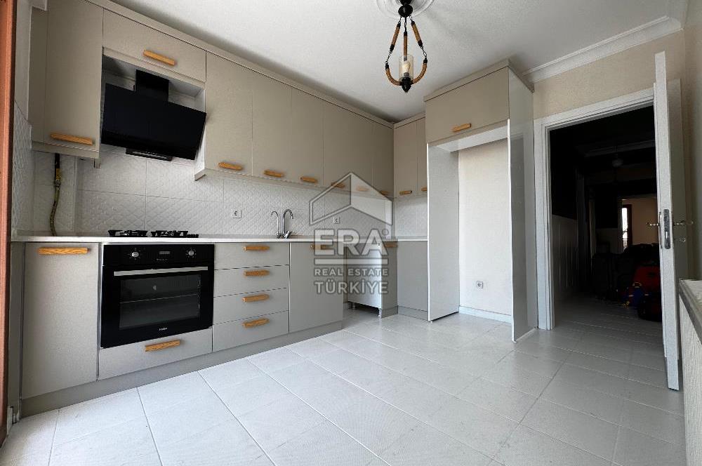 Küçükçiğli'de Temiz Bakımlı 3+1 Satılık Daire