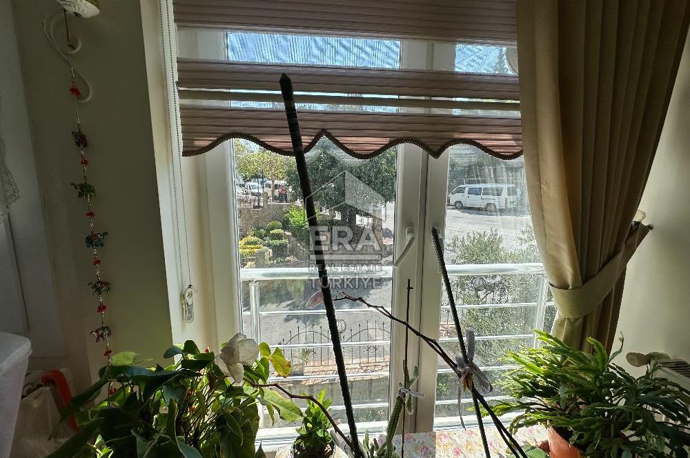 İzmir Konak Murat Reis Mahallesi 3+1 Tadilatlı Satılık Daire