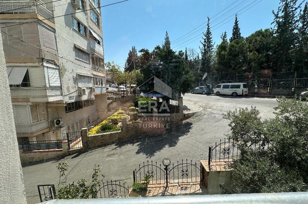 İzmir Konak Murat Reis Mahallesi 3+1 Tadilatlı Satılık Daire