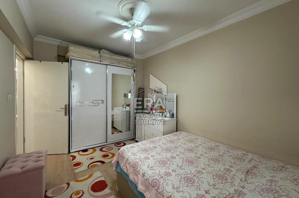 İzmir Konak Murat Reis Mahallesi 3+1 Tadilatlı Satılık Daire