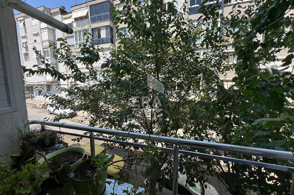 İzmir Konak Murat Reis Mahallesi 3+1 Tadilatlı Satılık Daire