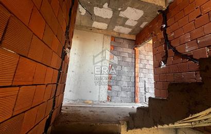 Özdere Ürkmez Deniz Manzaralı Satılık Bahçeli 4+1 Villa