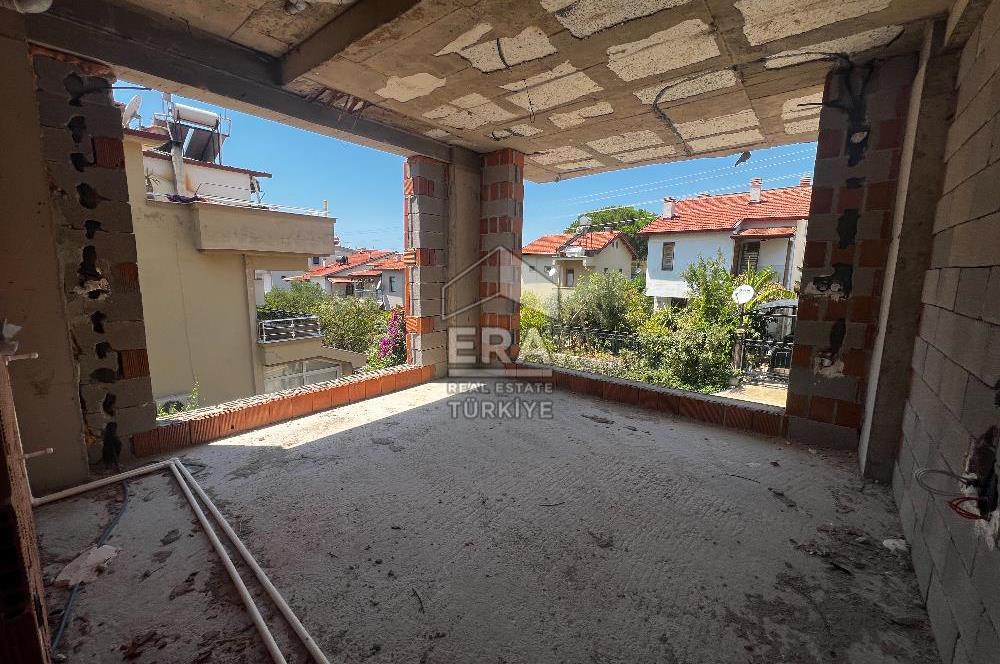 Özdere Ürkmez Deniz Manzaralı Satılık Bahçeli 4+1 Villa