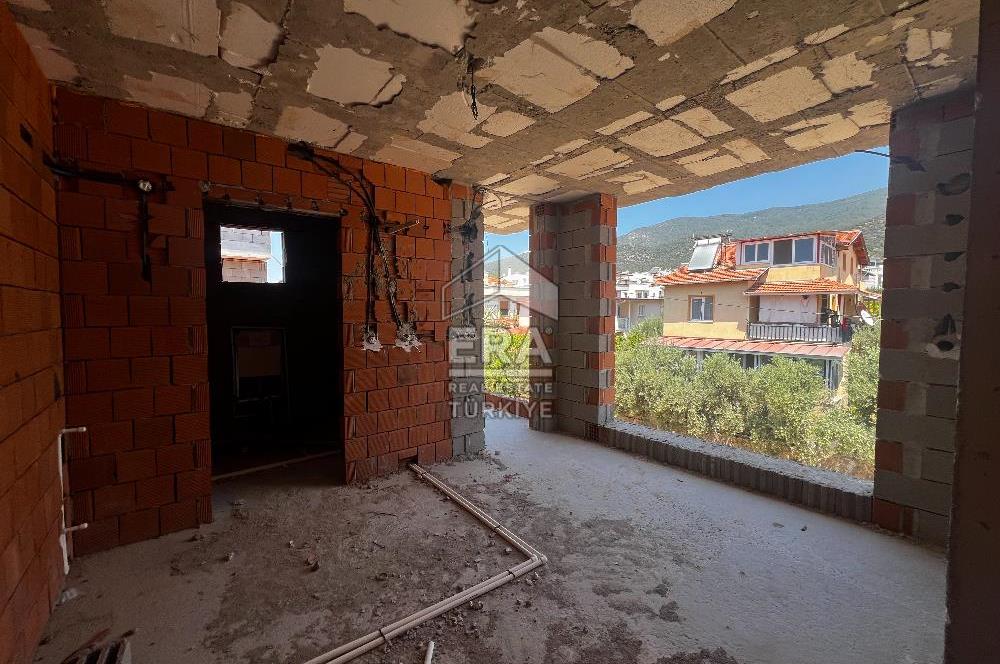 Özdere Ürkmez Deniz Manzaralı Satılık Bahçeli 4+1 Villa
