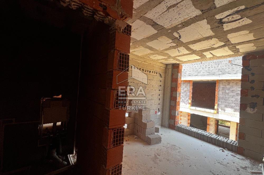 Özdere Ürkmez Deniz Manzaralı Satılık Bahçeli 4+1 Villa