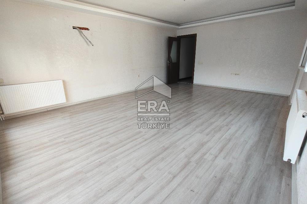 Çiğli Yeni Mah. Anadolu Cad. Üzeri Geniş Satılık 2+1