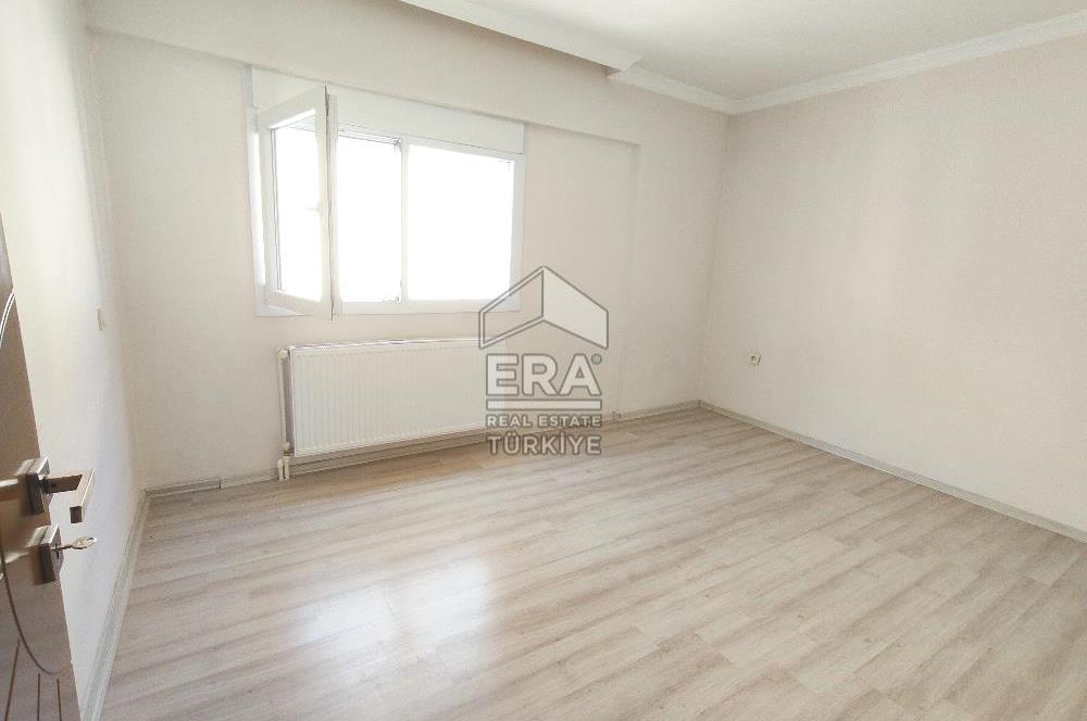 Çiğli Yeni Mah. Anadolu Cad. Üzeri Geniş Satılık 2+1