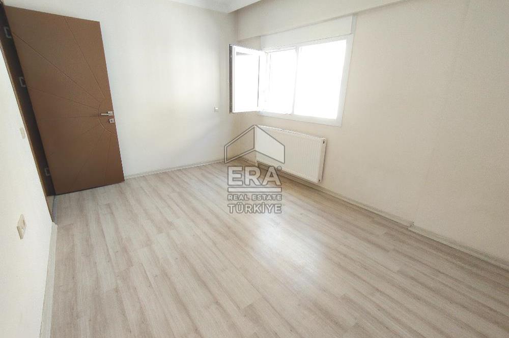 Çiğli Yeni Mah. Anadolu Cad. Üzeri Geniş Satılık 2+1