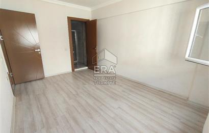 Çiğli Yeni Mah. Anadolu Cad. Üzeri Geniş Satılık 2+1