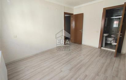 Çiğli Yeni Mah. Anadolu Cad. Üzeri Geniş Satılık 2+1