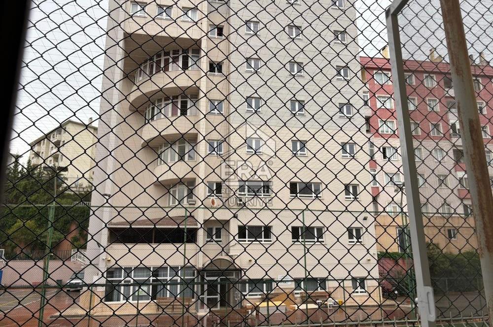 Maltepe Başıbüyükte 2 daire+1 Dükkan ve çatı katı