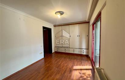 1261434669 Alsancak Kiralık 3+1, Asansörlü, Aydınlık, En Nezih Sokakta 