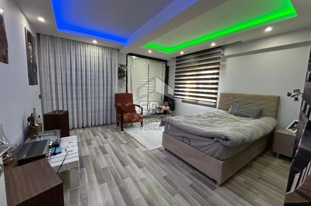 Şirinköy Mahallesi'nde Köşe Konumda Satılık Villa