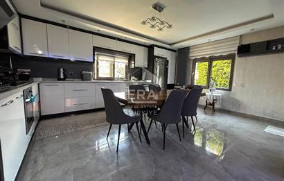 Şirinköy Mahallesi'nde Köşe Konumda Satılık Villa